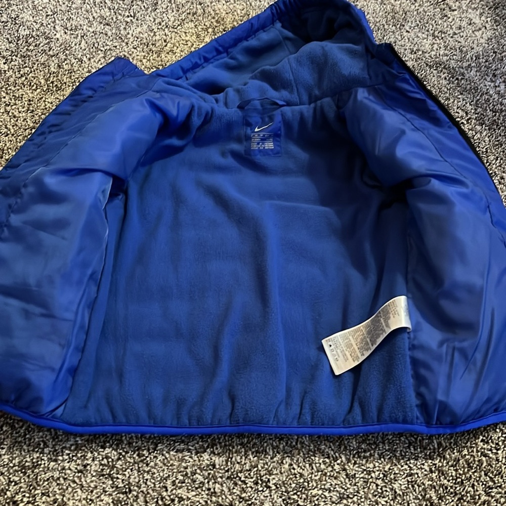 Nike jacket - Picture 2 of 3